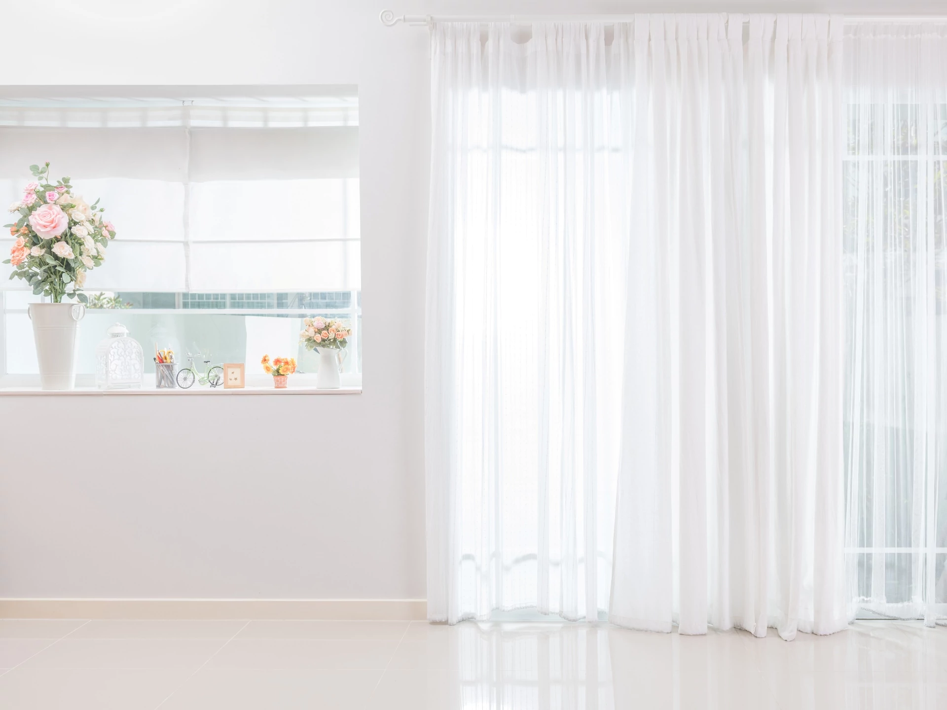 Fényáteresztő függönyök