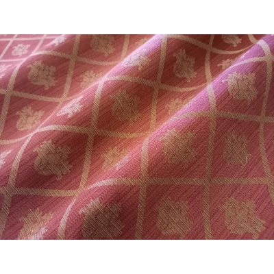 ATLASZ BORDÓ ROMBUSZ  280cm - és levél mintás brokát sötétítő függöny anyag