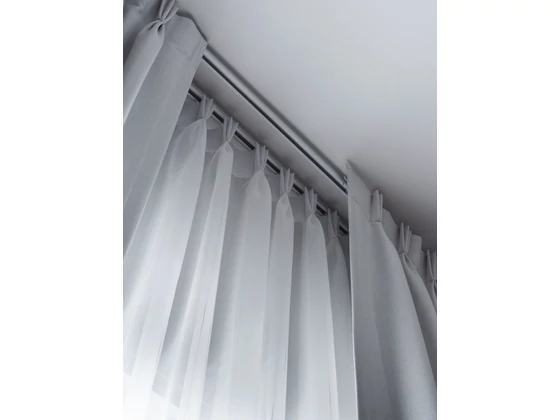 Karnis elhelyezése - függönyök szélessége és magassága