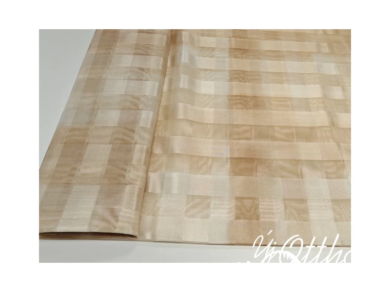 Világos barna kockás voile