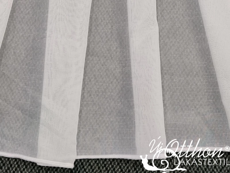Kaba - 257cm - apró kockásan szőtt törtfehér voile